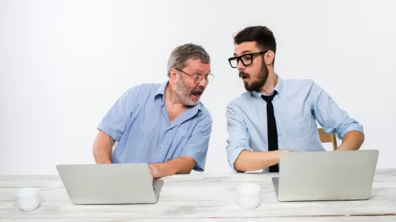 Produk Ditiru Pesaing? Hadapi Dengan 9 Cara Ini!