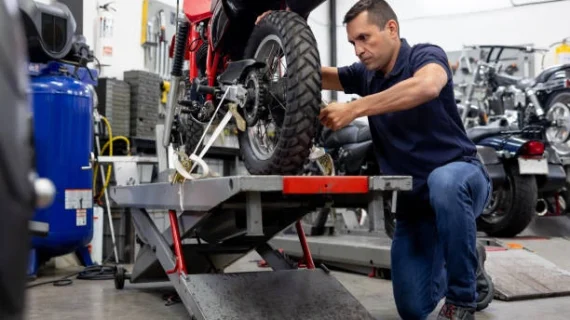 Aplikasi Kasir untuk Bengkel Motor dan 10 Fitur Canggihnya